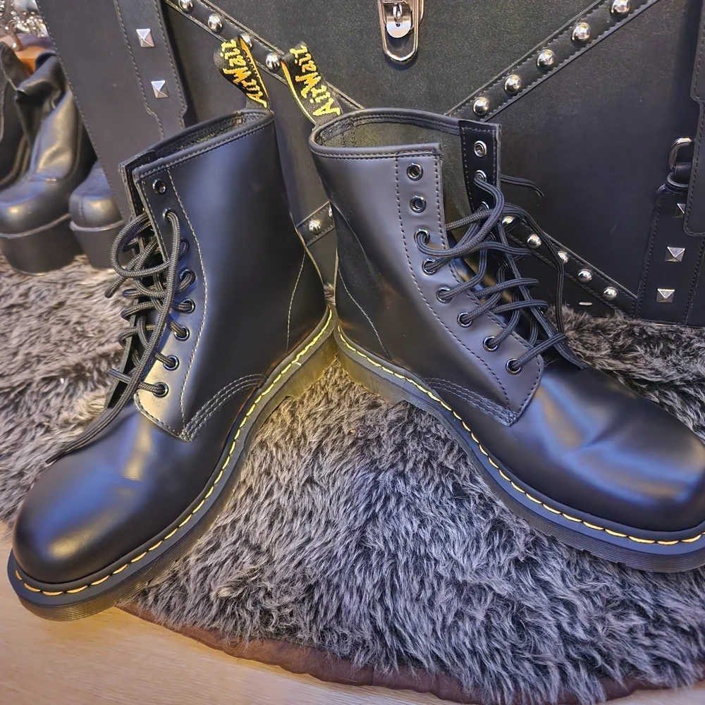 Dr. Martens 1460 Smooth Leather